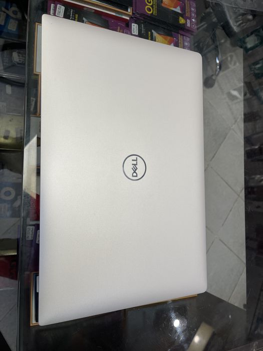 Лаптоп Dell XPS 4k 15,6” 7590 i7 9750H 32Ram 1TB SSD