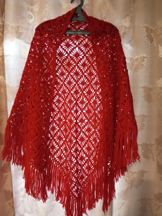 Ажурная шаль из натуральной шерсти