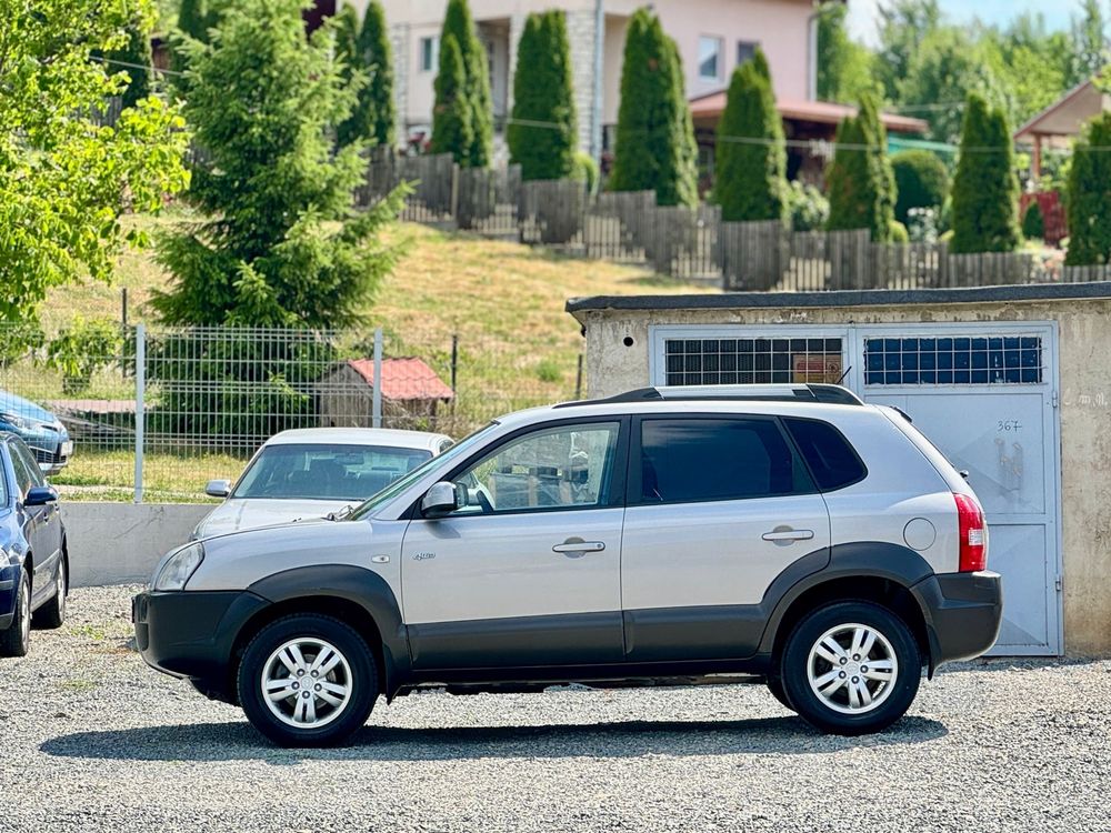 HYUNDAI Tucson 2.0CRDI 140CP 6+1 Trepte / 4X4 4WD / 2009 / Piele