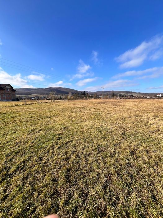 Teren intravilan de vânzare in Petresti