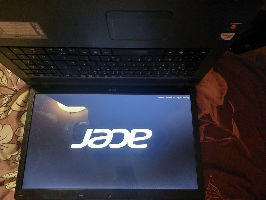 Vând laptop acer