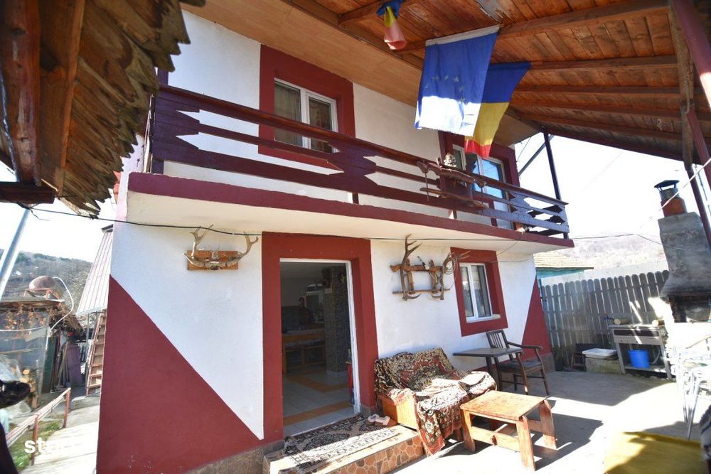 Casa/pensiune 6 camere loc. Salatrucu. Pretabila investitie. Comision