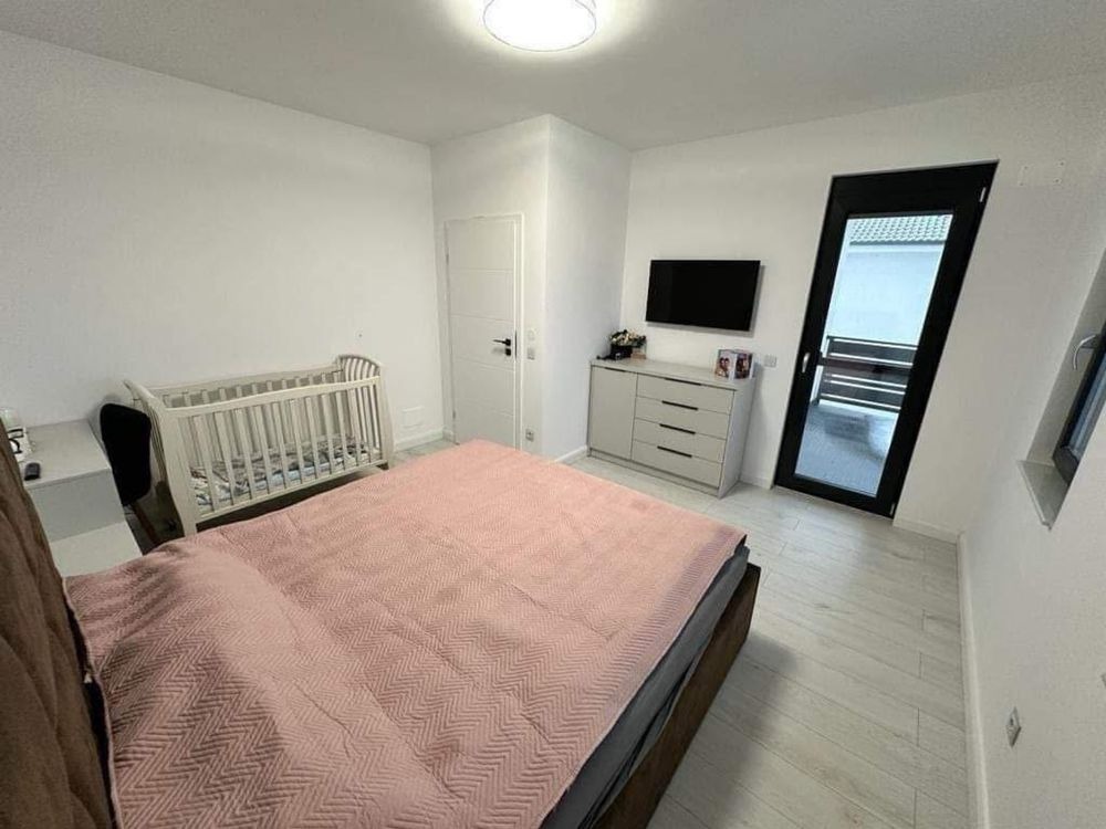 Casa,3 dormitoare