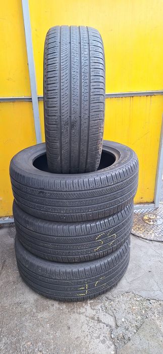 255 55 r20 Pirelli all season M+S