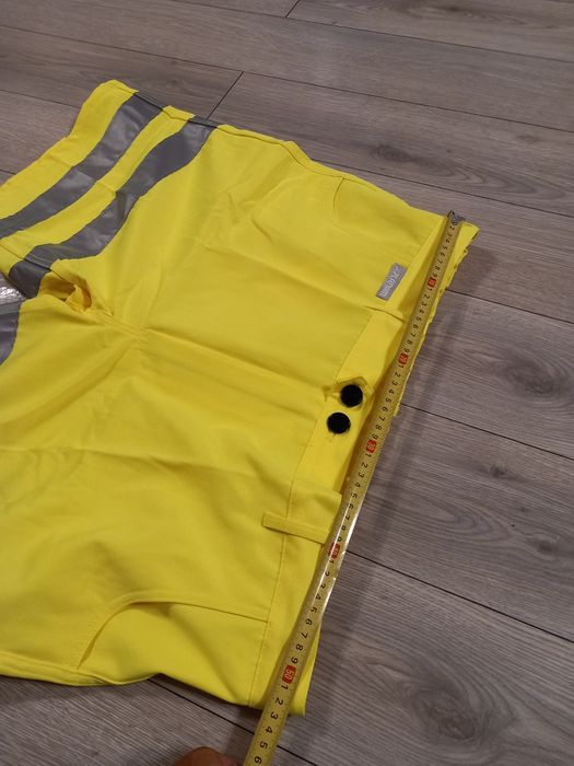 Vand Pantaloni Reflectorizanti Lucru SCURTI Planam