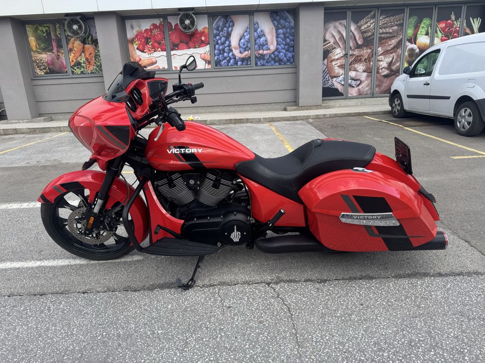 Victory cross country Magnum