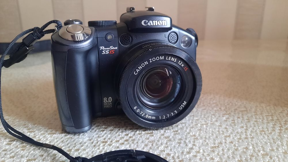 Цифровой фотоаппарат Canon