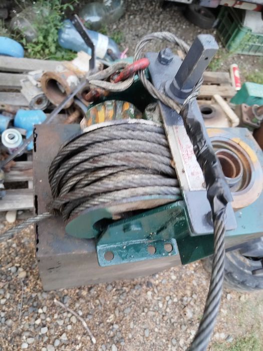 Troliu tractoras japonez
