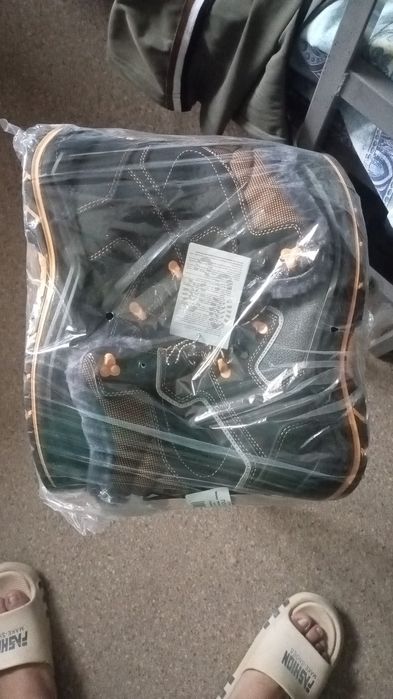 Зимный Ботинка новый