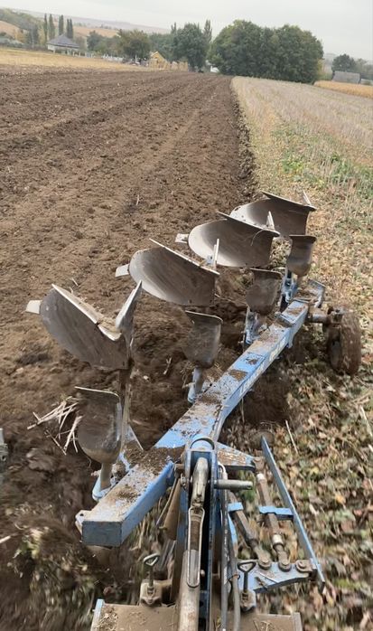 Vând plug lemken opal 140