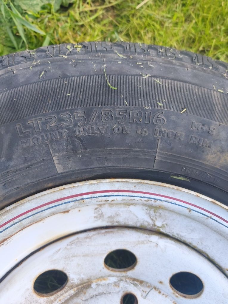 Vând roată geanta cu anvelopă R16