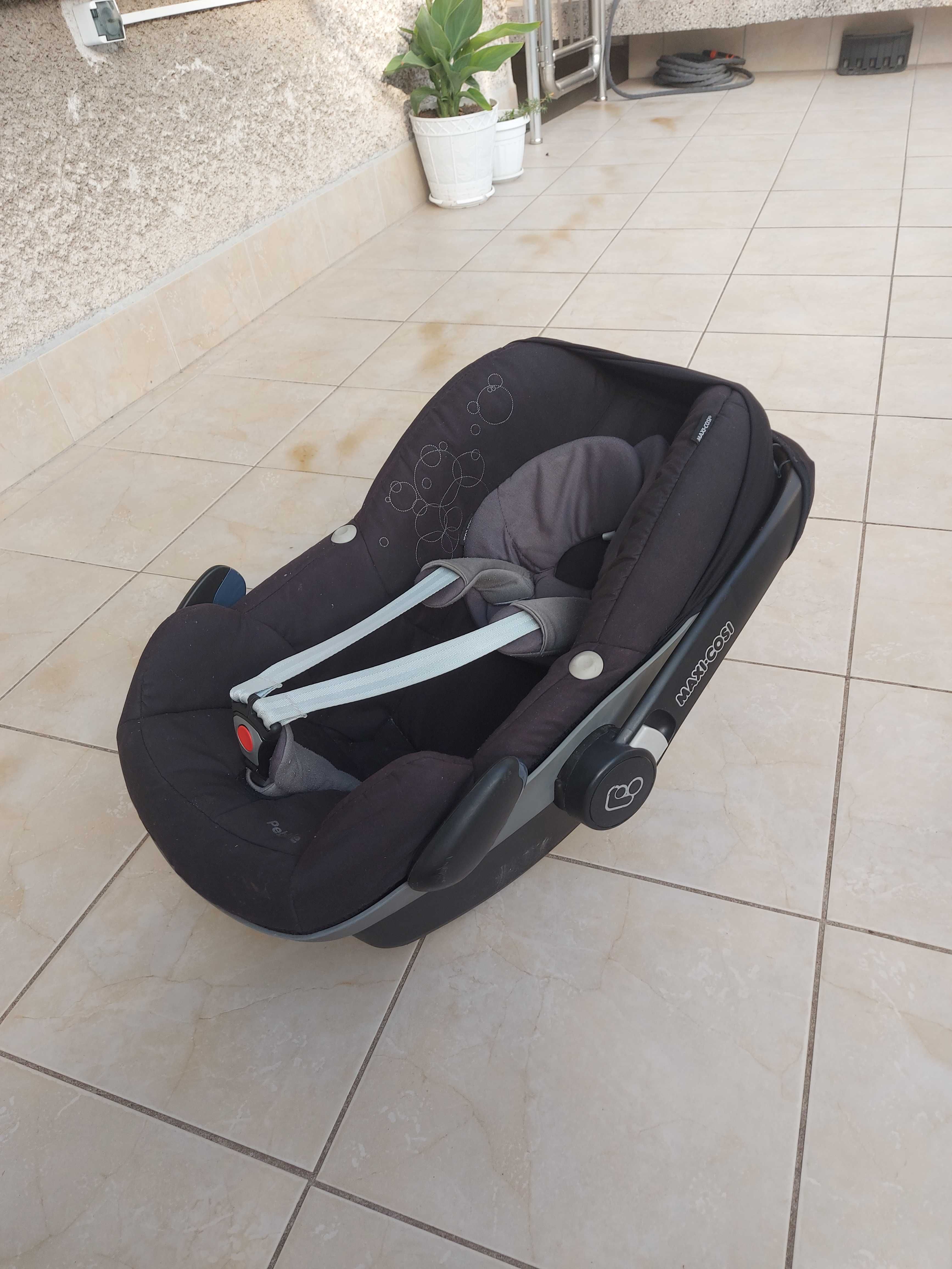 Maxi cosi Pebble детско кошче за кола