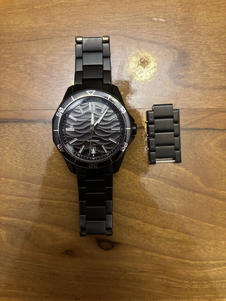 Бързо! Часовник Armani.