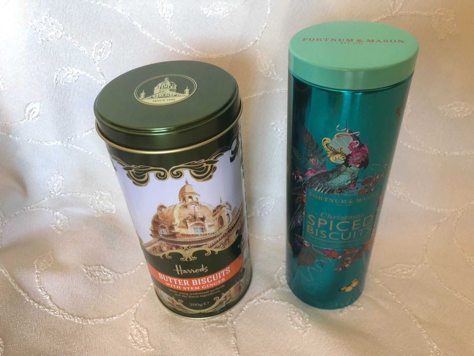 Метални кутии за бисквити Harrods и Fortnum & Mason, нови, празни