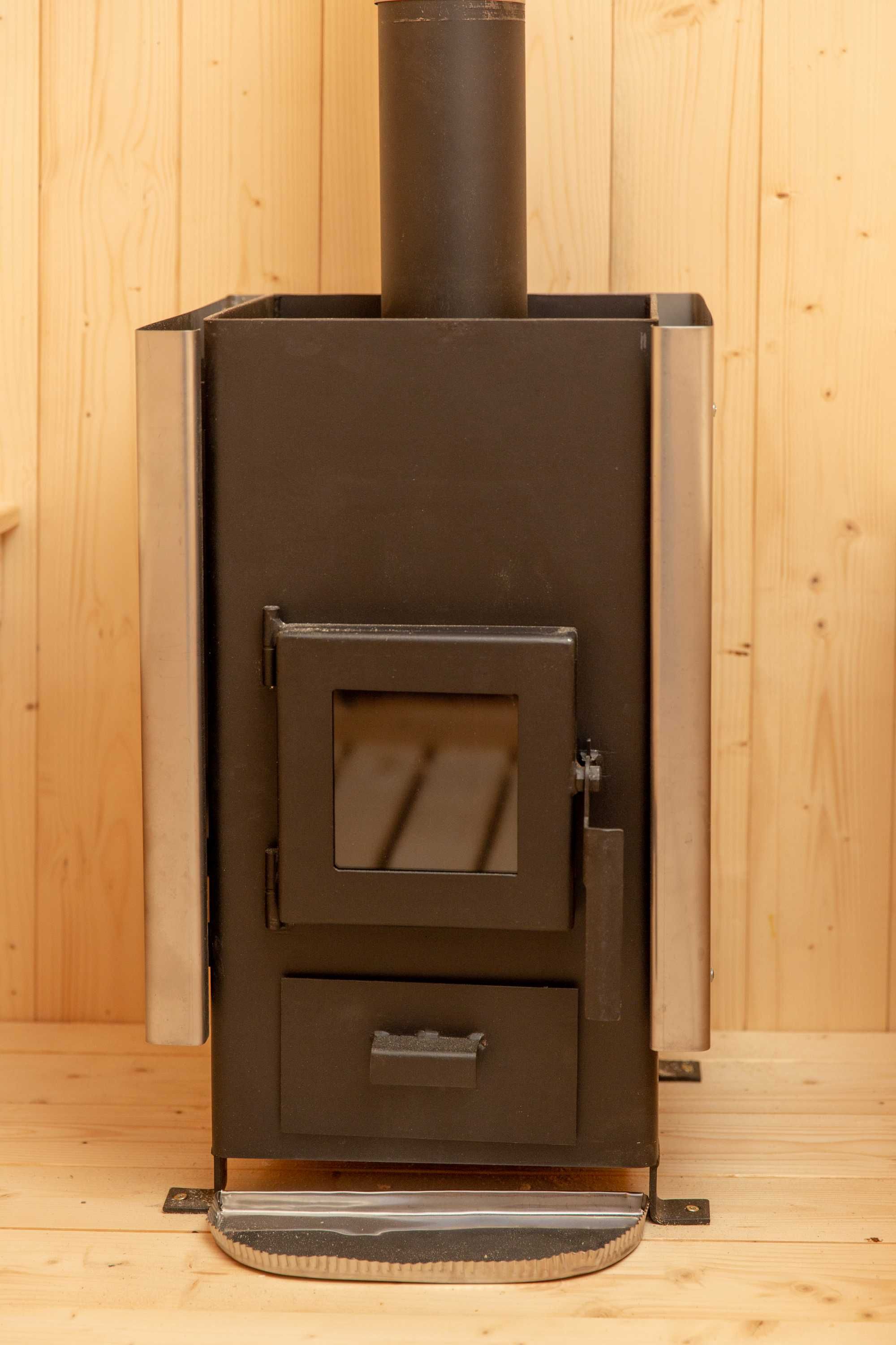 Sauna tip butoi exterior din lemn