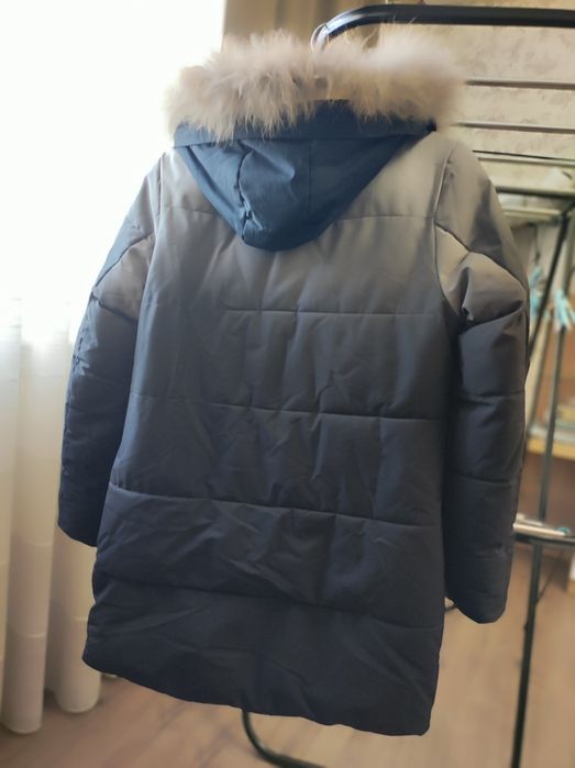 Зимняя куртка подростковая в отличном состоянии. Теплая. 164 р-р
