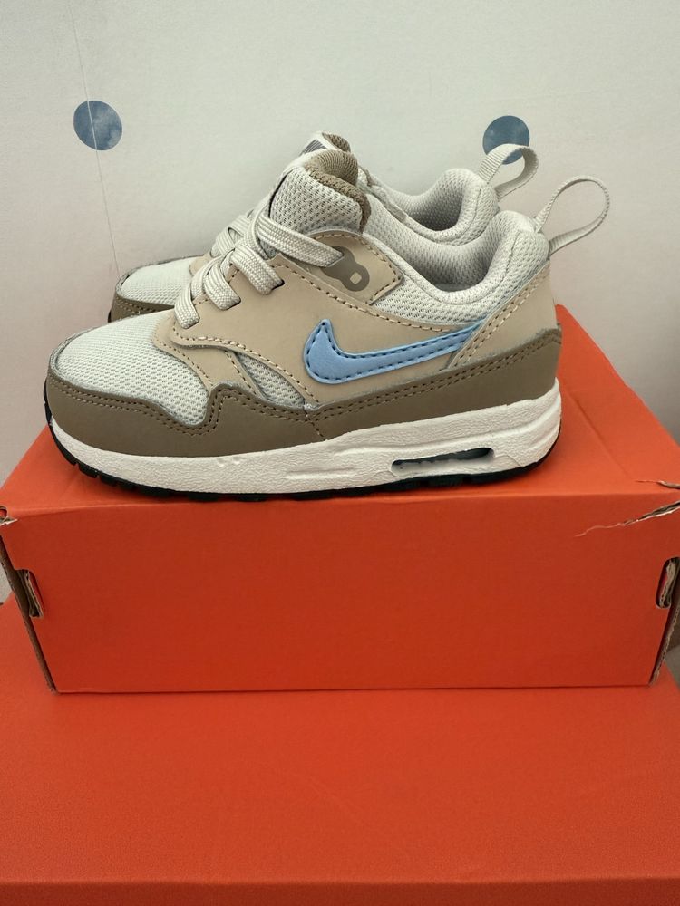 Чисто нови детски маратонки Nike flex runner, размер 22 и 23.5