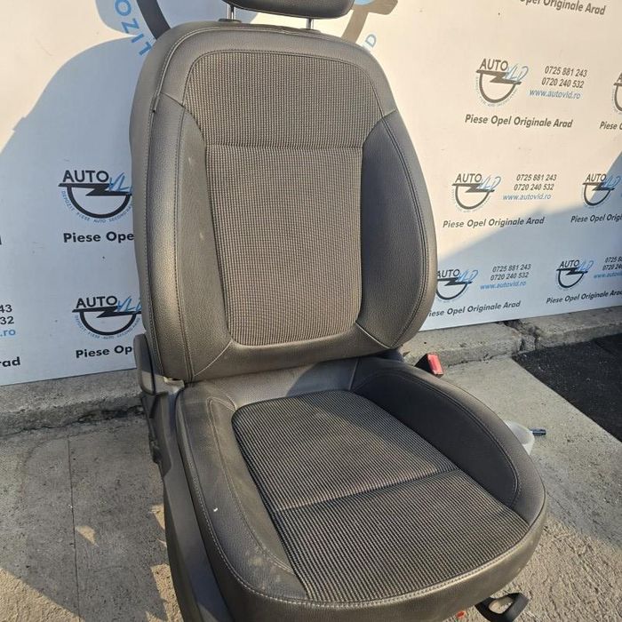 Scaun dreapta fata semi piele Opel Astra J Facelift