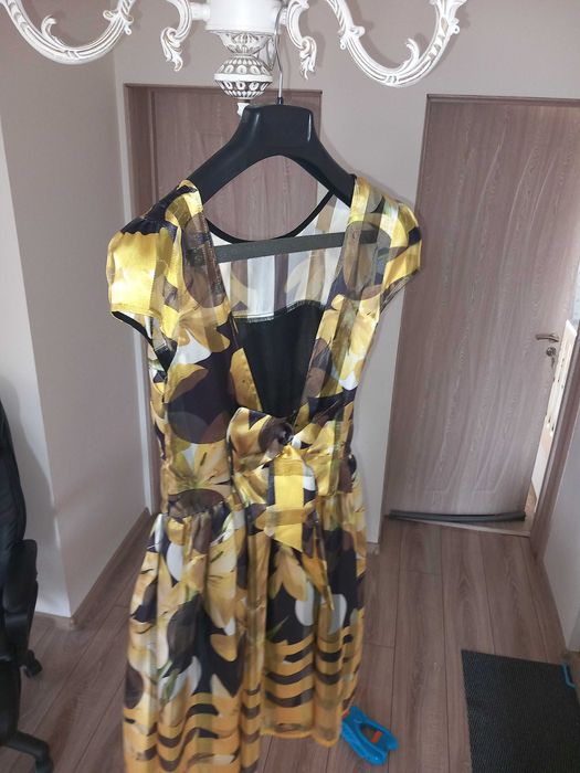 Официална рокля, на цветя