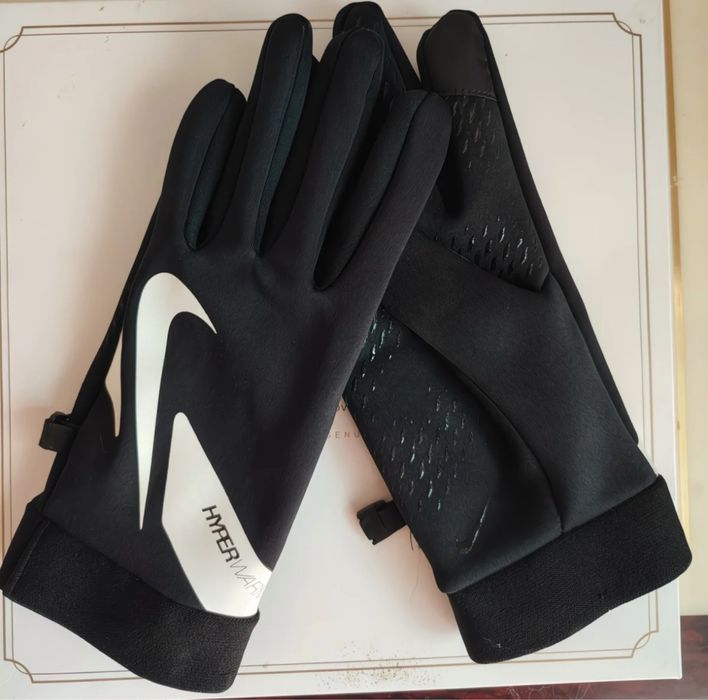 Перчатки Найк зимние новые