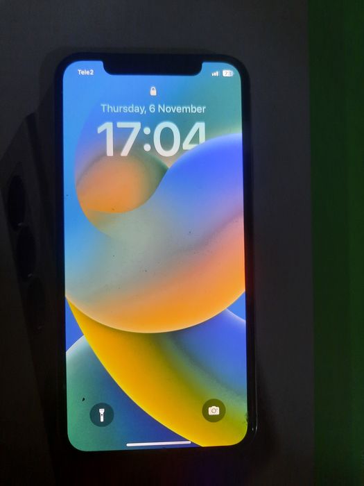 iPhone X 256GB  3GB RAM