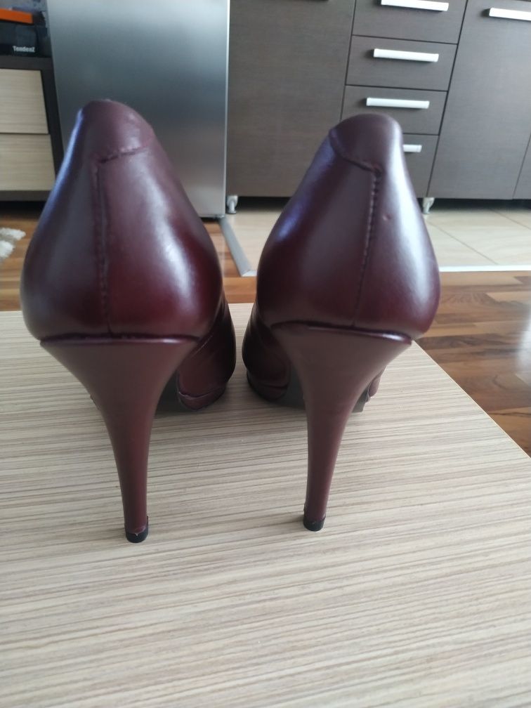 Pantofi de Clujana