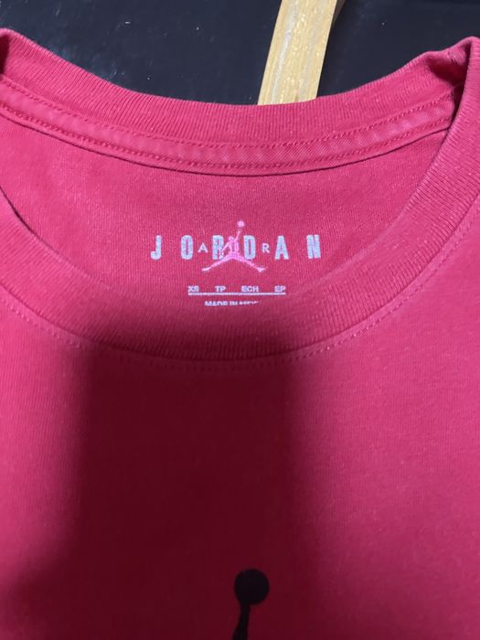 tricou jordan rosu
