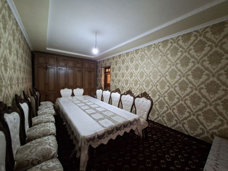 Hovli sotiladi 8 sotok