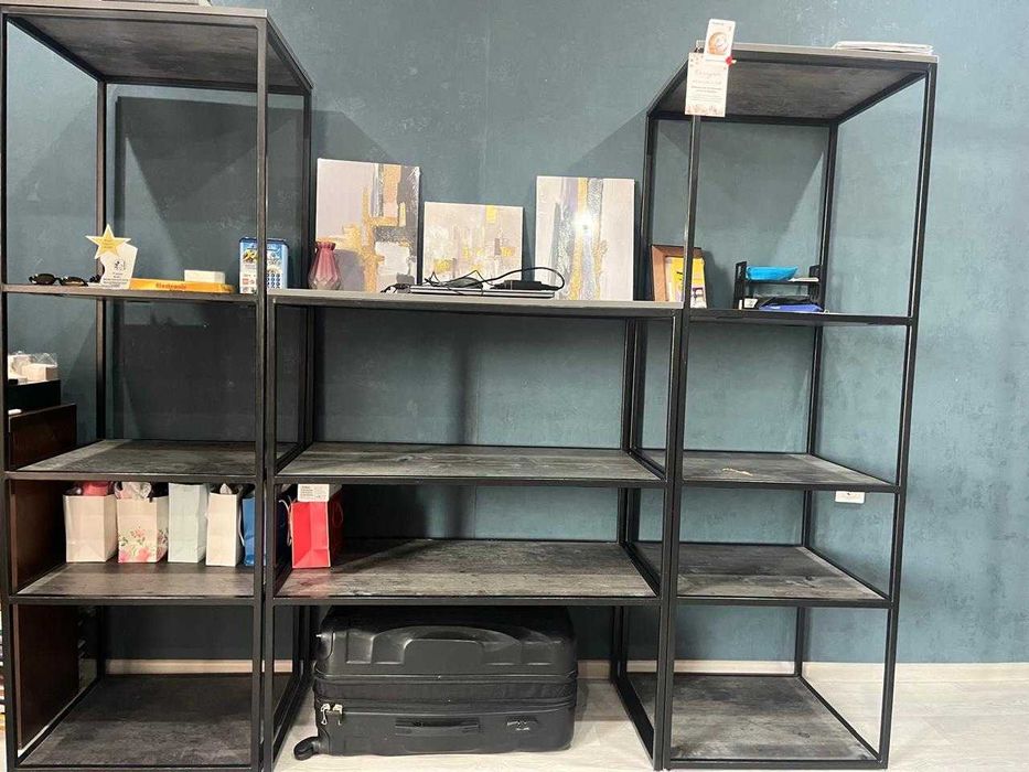 Стеллажи из прочного качественного каркаса в стиле лофт