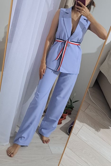 Продам женские вещи 42-44р, новые платья, костюмы