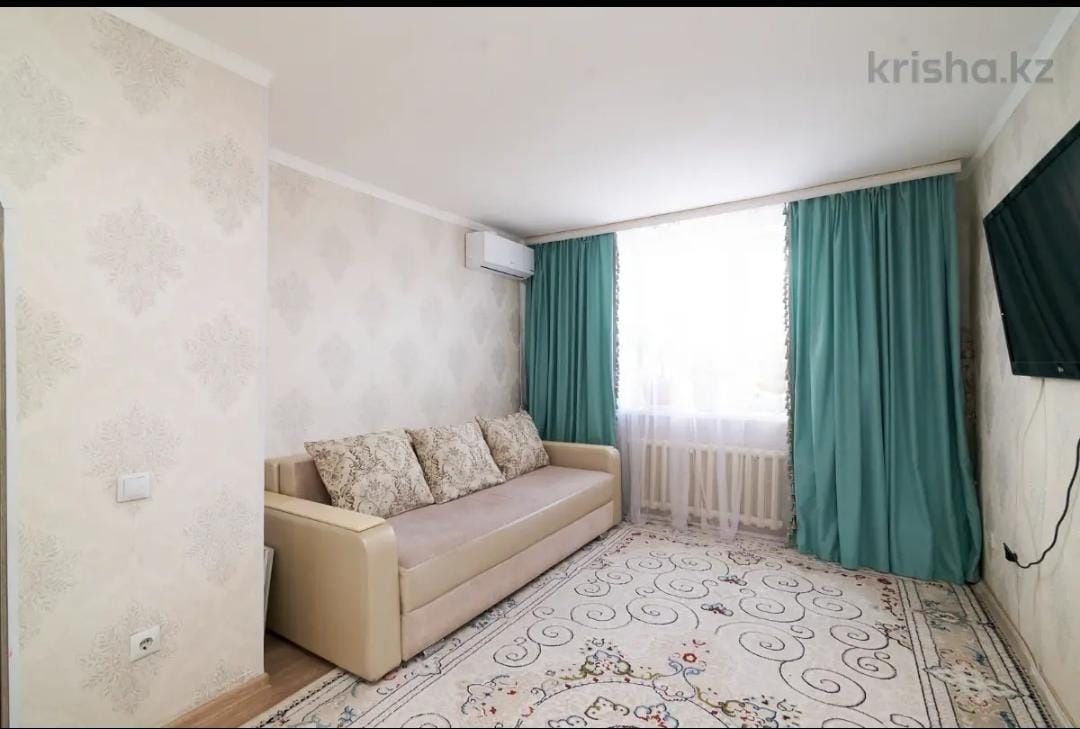Срочно продам диван в отл состоянии