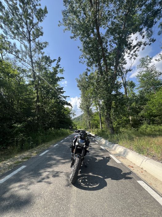 Bmw f900 R full.