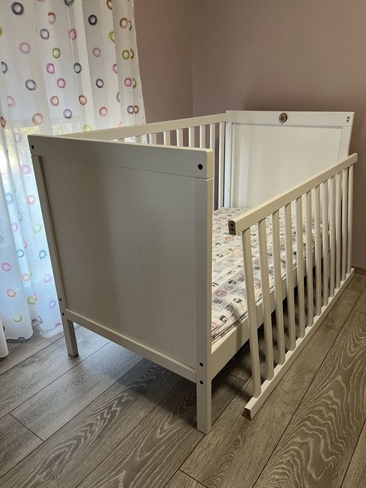 Бебешка кошара и матрак от Икея ( IKEA )