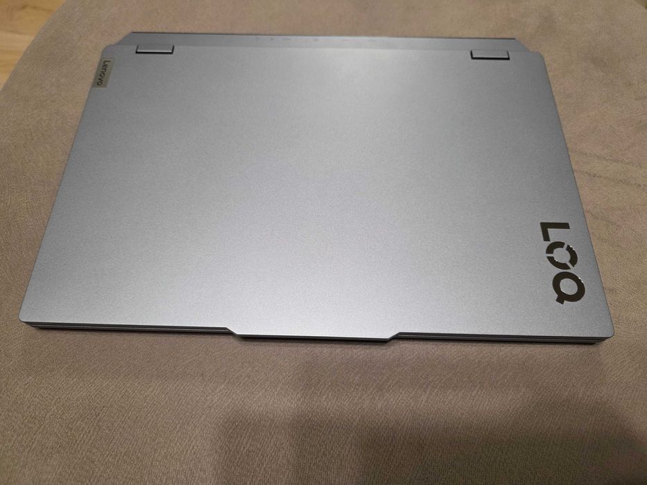 Лаптоп Lenovo LOQ 15AHP9, AMD Ryzen 7 8845HS, NVIDIA RTX 4050 6GB