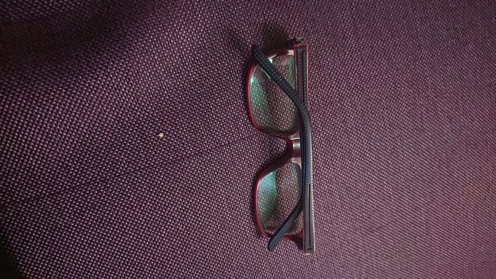 - Vand Ochelari de vedere - 0.5 (la ambii ochi)