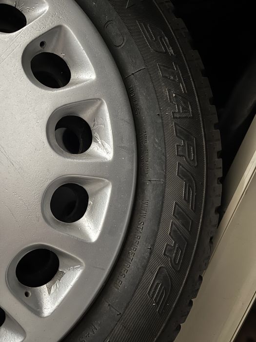 Продавам джанти 14ки от Алфа 145/6 4x98 със зимни гуми