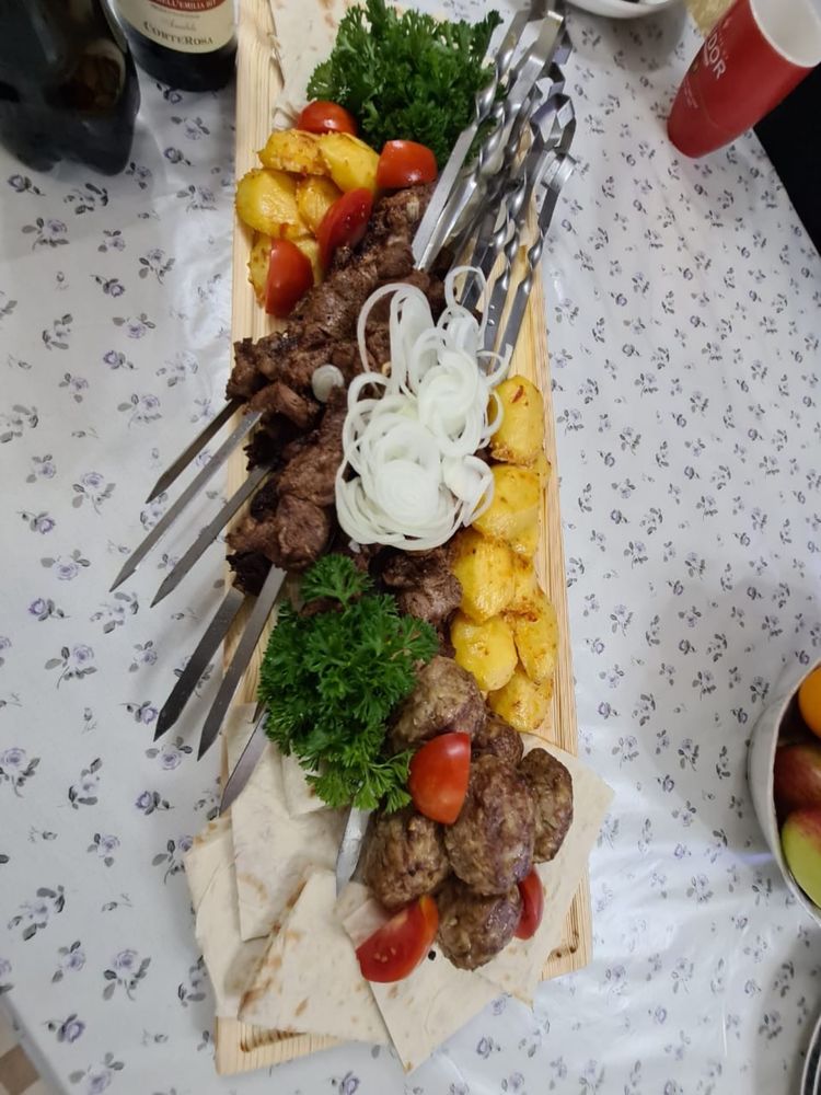 Шашлык из  утки,также есть и маринад.