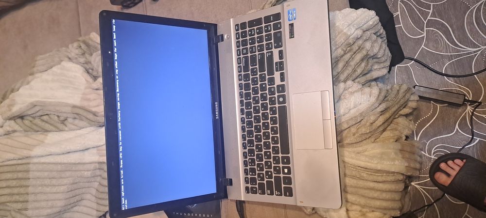 Ноутбук Samsung  np270e5e