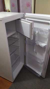 Холодилник Артел