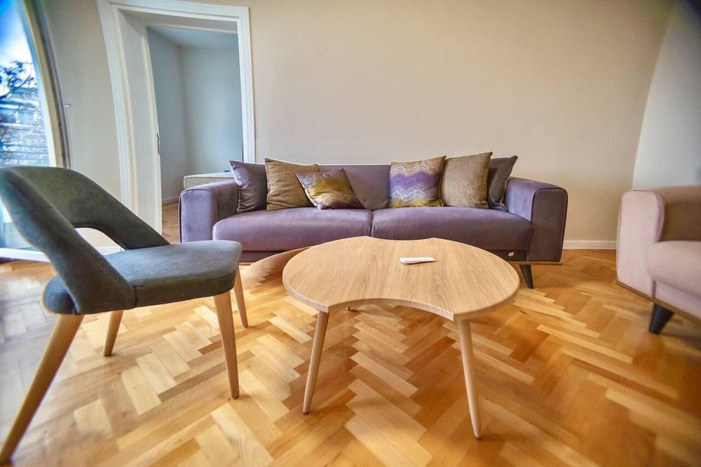 Дава се под наем Двустаен апартамент в Пловдив, Христо Смирненски - 72 кв.м за 459 € - Снимка #2