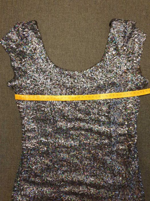 Къса рокля с пайети от H&M, размер 38, НОВА с етикет