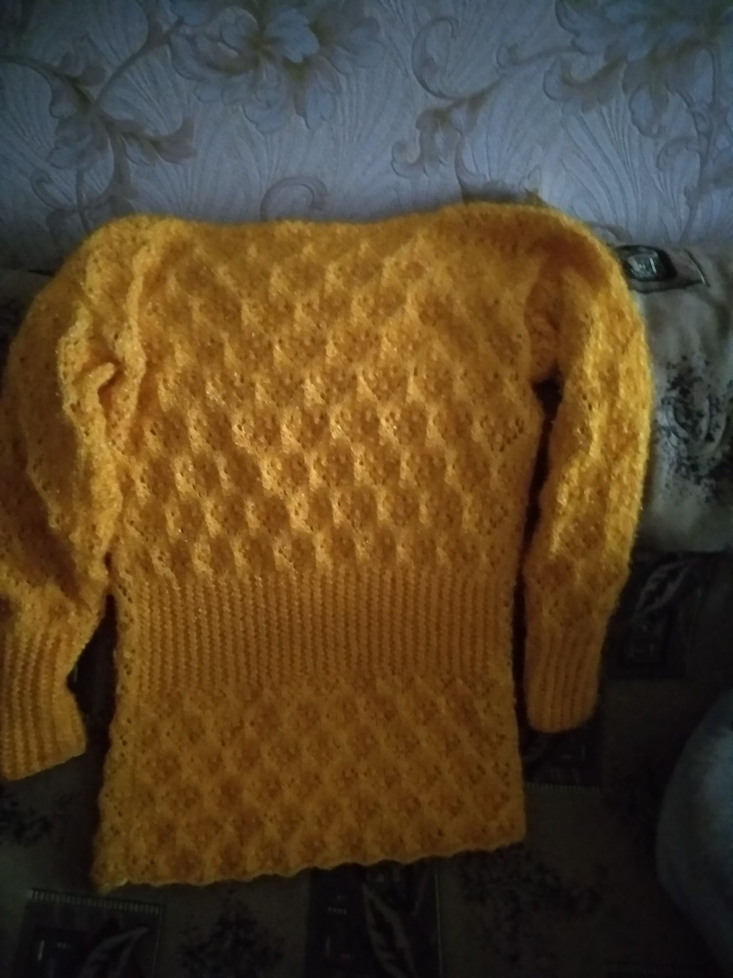 Вязаный свитер, джемпер