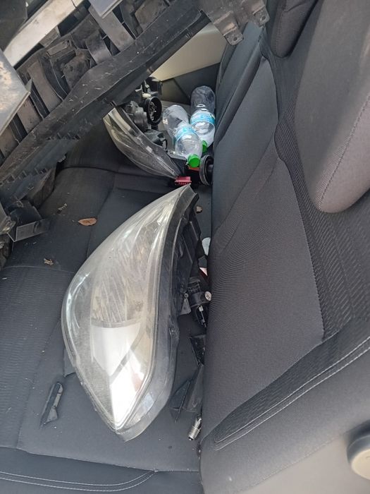 Дачия Лоджи 1.6 83 к.с на части Климатик,НАВИГАЦИЯ