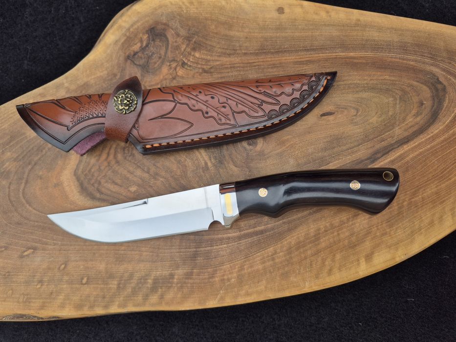 Ръчно изработен ловен нож с кожена кания LN424