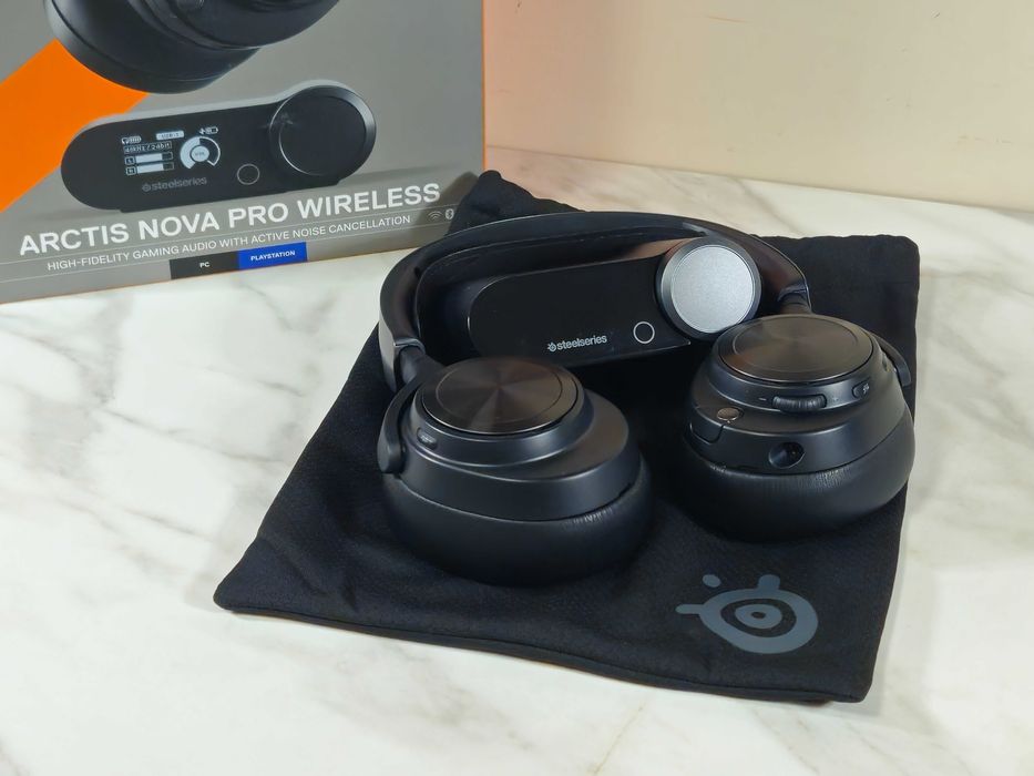 SteelSeries Arctis Nova Pro Wireless: Топ звук и безкраен гейминг!