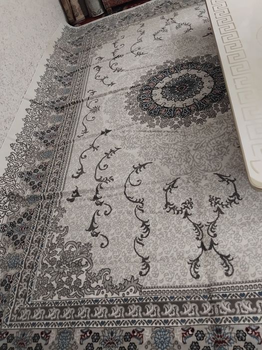 Gilam uzunligi 5 m eni 3.5 m