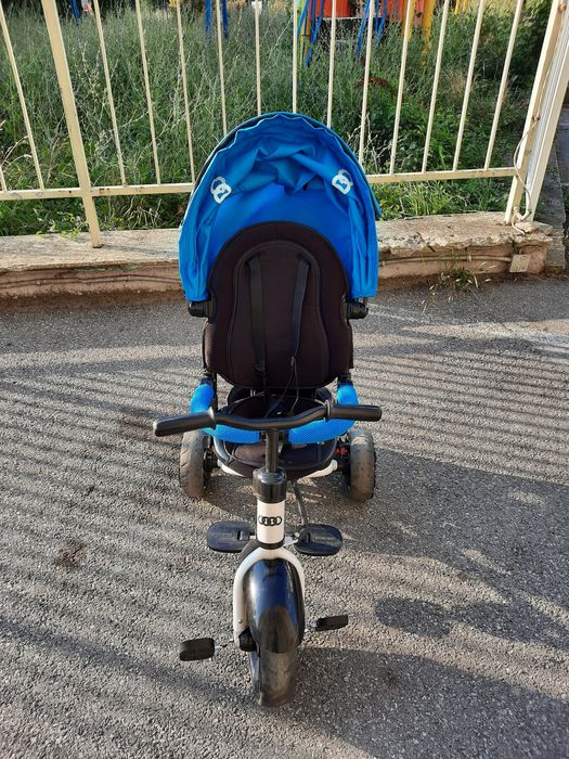 Бебешка триколка