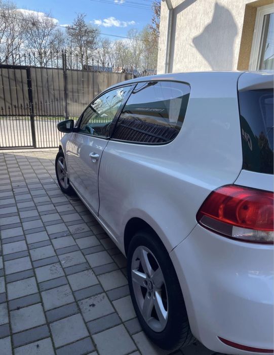 Vând golf 6 sport in 2 usi