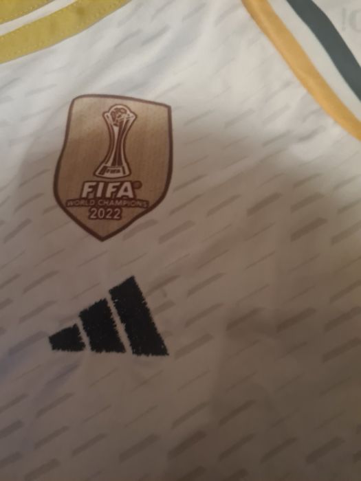 Оригинал блуза  Real madrid на Vini. Jr. размер   м