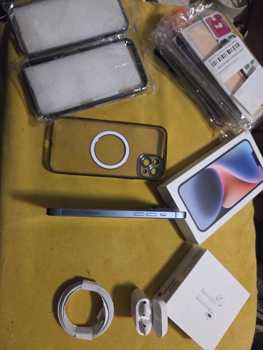 Iphone 14 PLUS 256 GB blue AIRPODS 2 ca si nou
